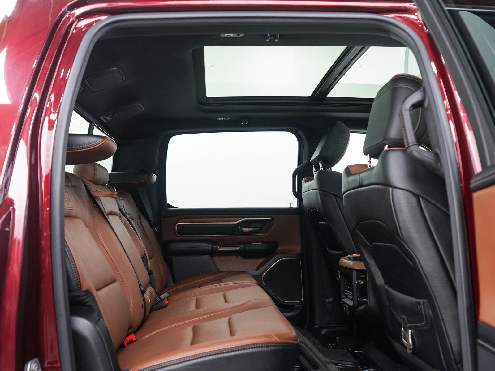 Used 2020 RAM 1500 Longhorn AWD/4WD image 12