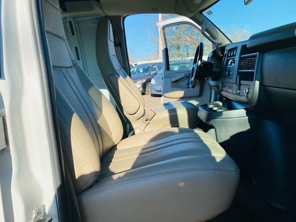 Used 2018 Chevrolet Express 2500 Extended w/ Driver Convenience Package image 21