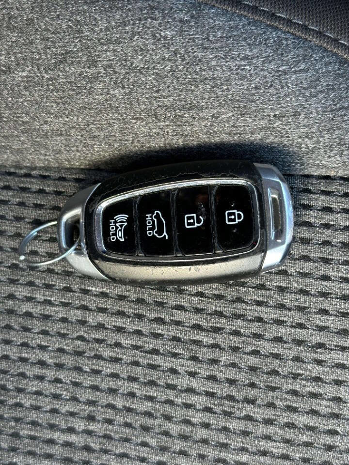 Used 2019 Hyundai Santa Fe SEL AWD/4WD image 28