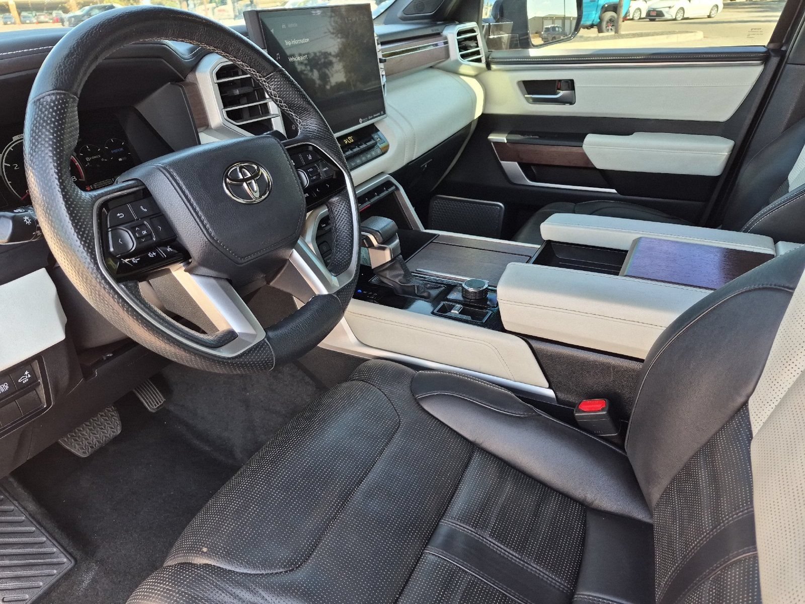 Used 2023 Toyota Tundra Capstone AWD/4WD image 9