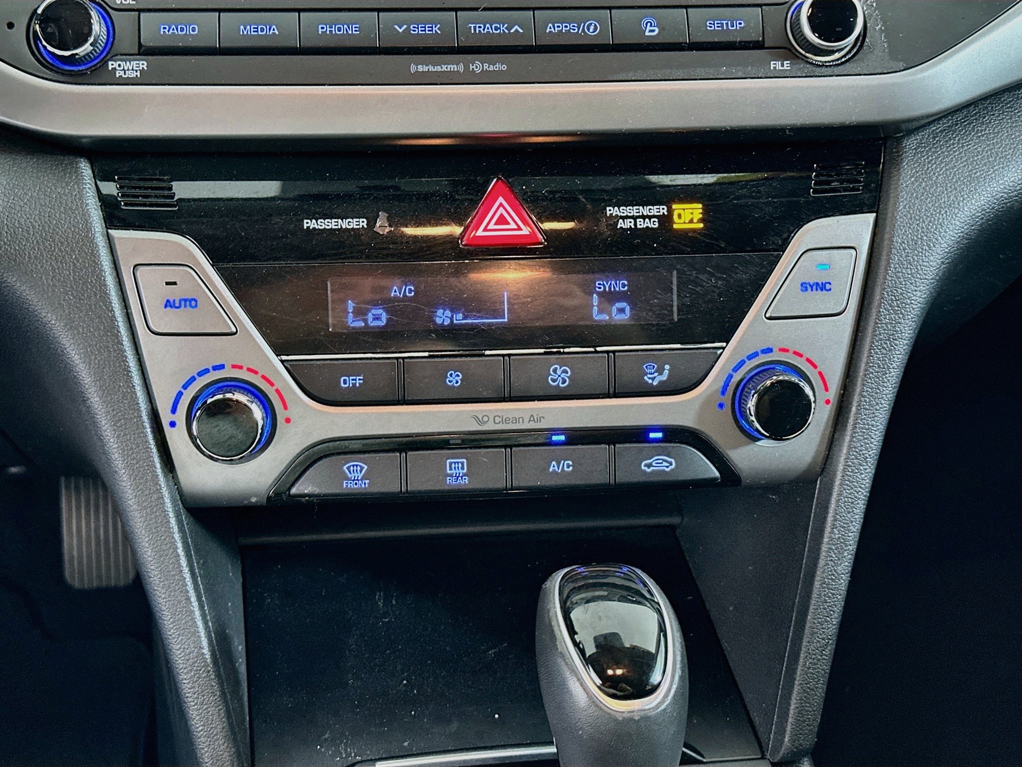 Used 2017 Hyundai Elantra Limited FWD image 24
