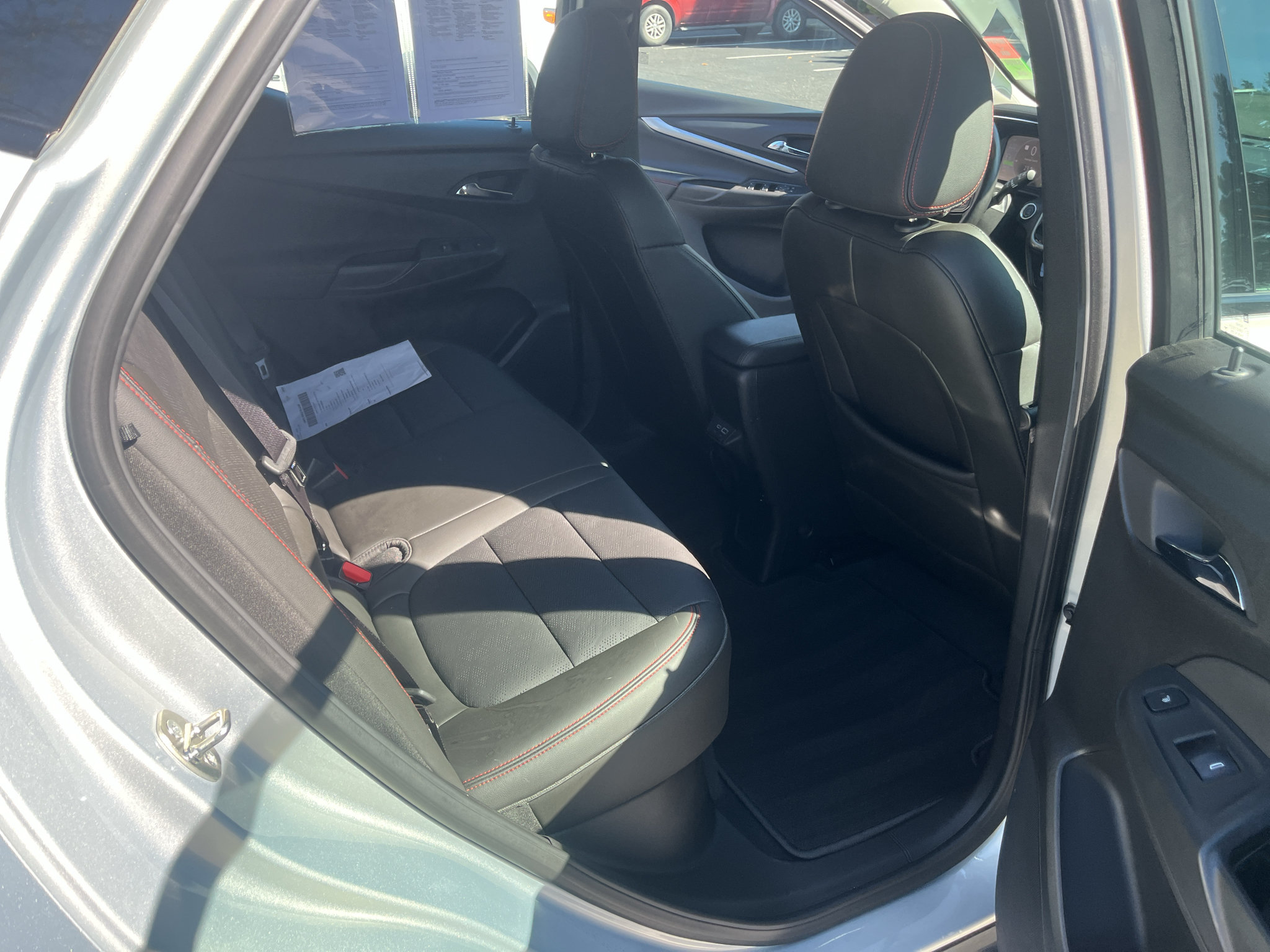 Used 2023 Chevrolet Bolt EUV Premier w/ Sun & Sound Package FWD image 35