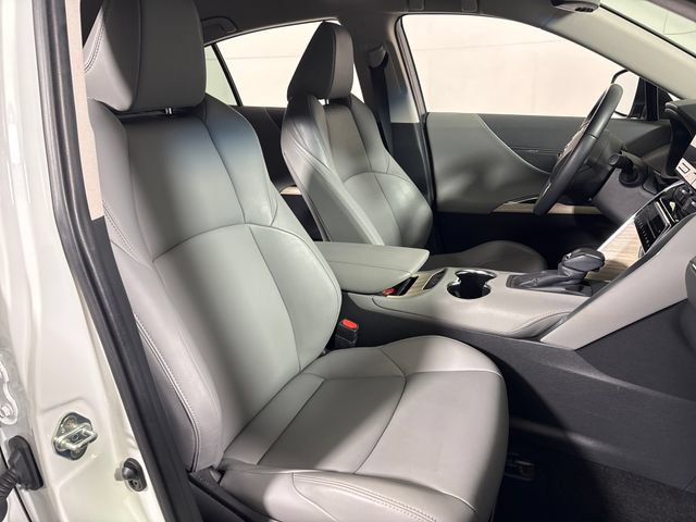 Certified 2024 Toyota Venza XLE AWD/4WD image 14