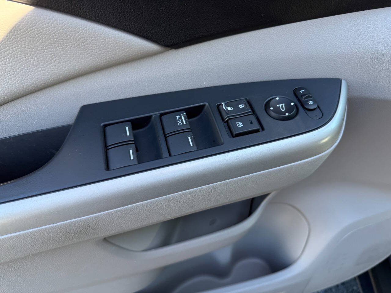 Used 2014 Honda CR-V EX-L image 17