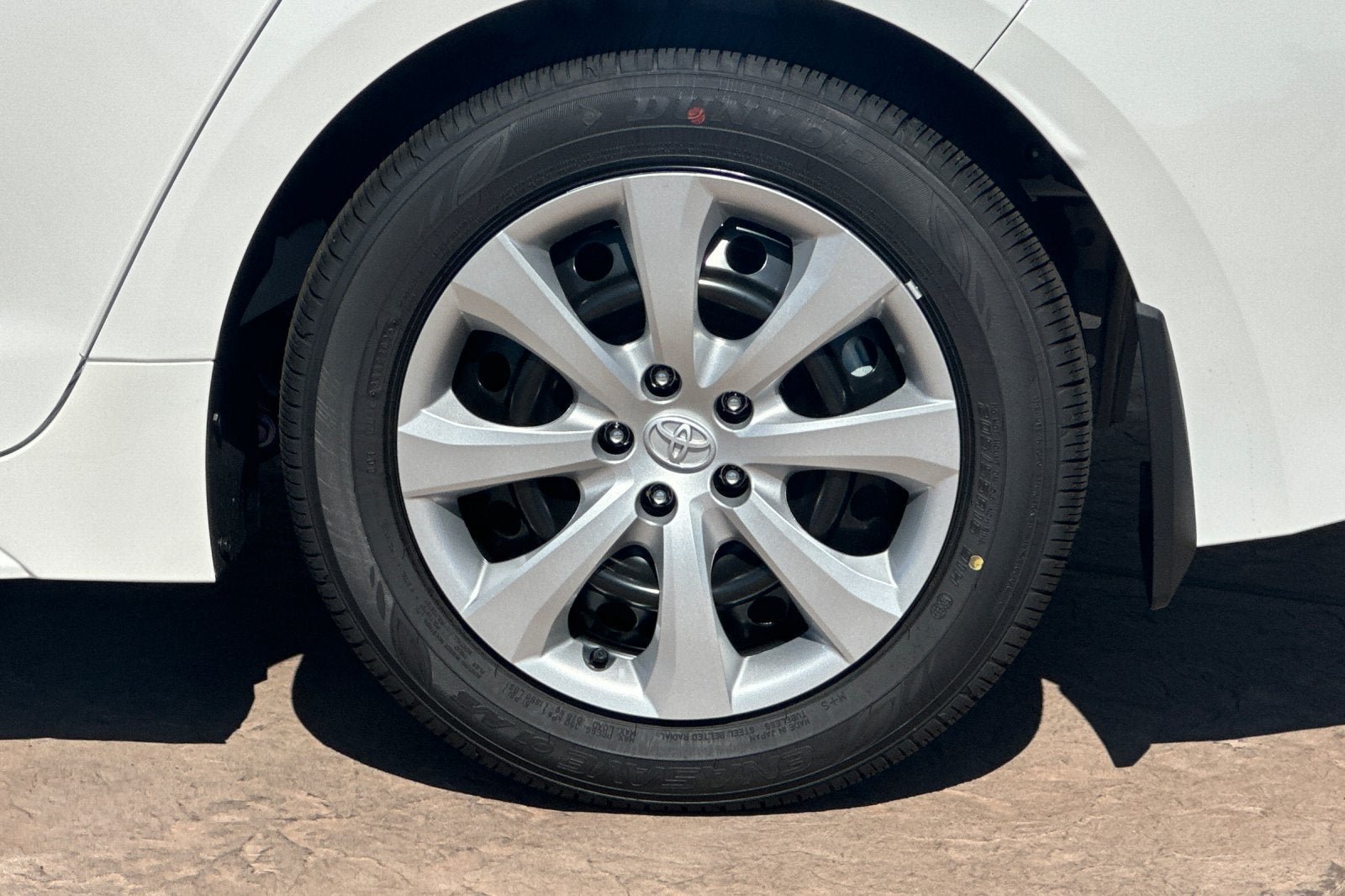 New 2027 Toyota Corolla LE FWD image 31