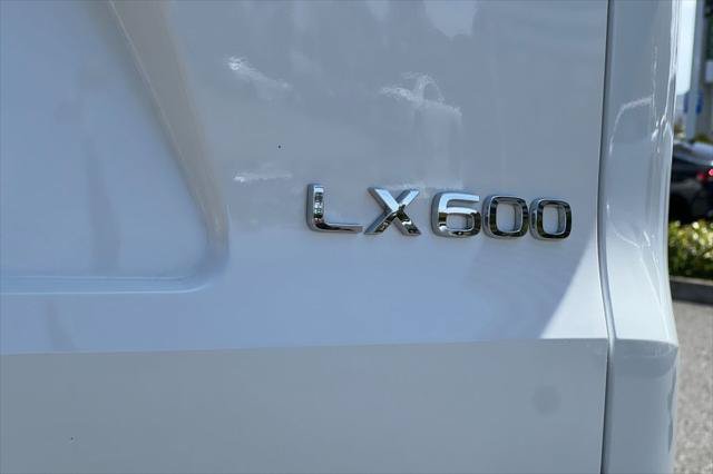 Certified 2026 Lexus LX 600 F Sport w/ Accessory Package (Z1) AWD/4WD image 36