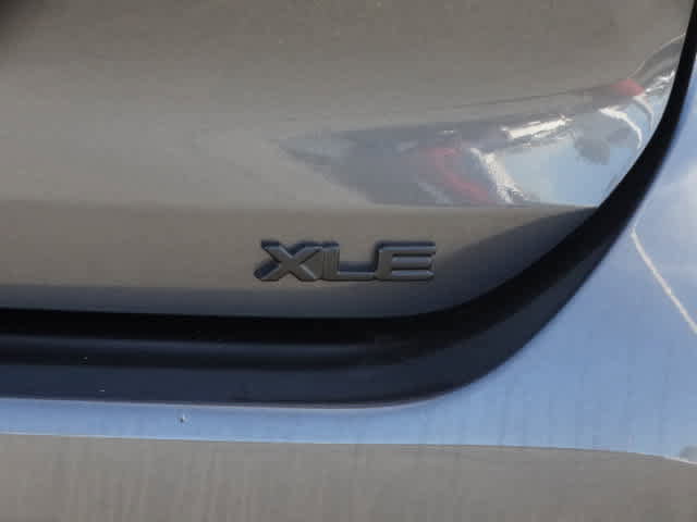 Used 2025 Toyota Highlander XLE image 11