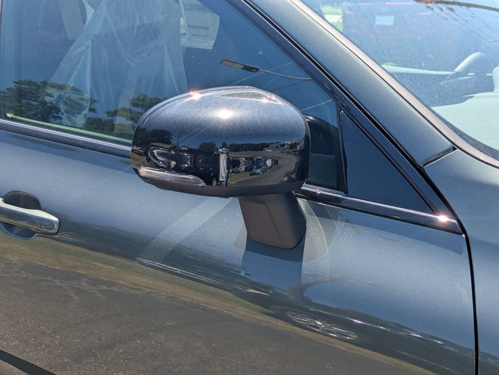 New 2026 Volvo XC60 B5 Plus w/ Protection Package Premier AWD/4WD image 12