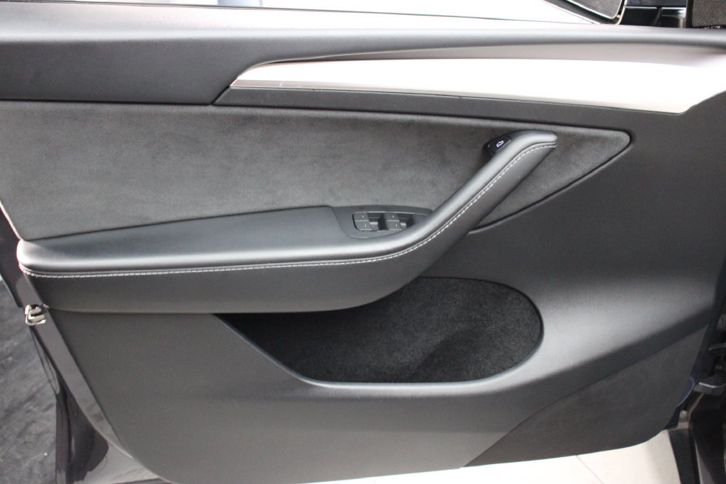 Used 2023 Tesla Model Y Long Range AWD/4WD image 10