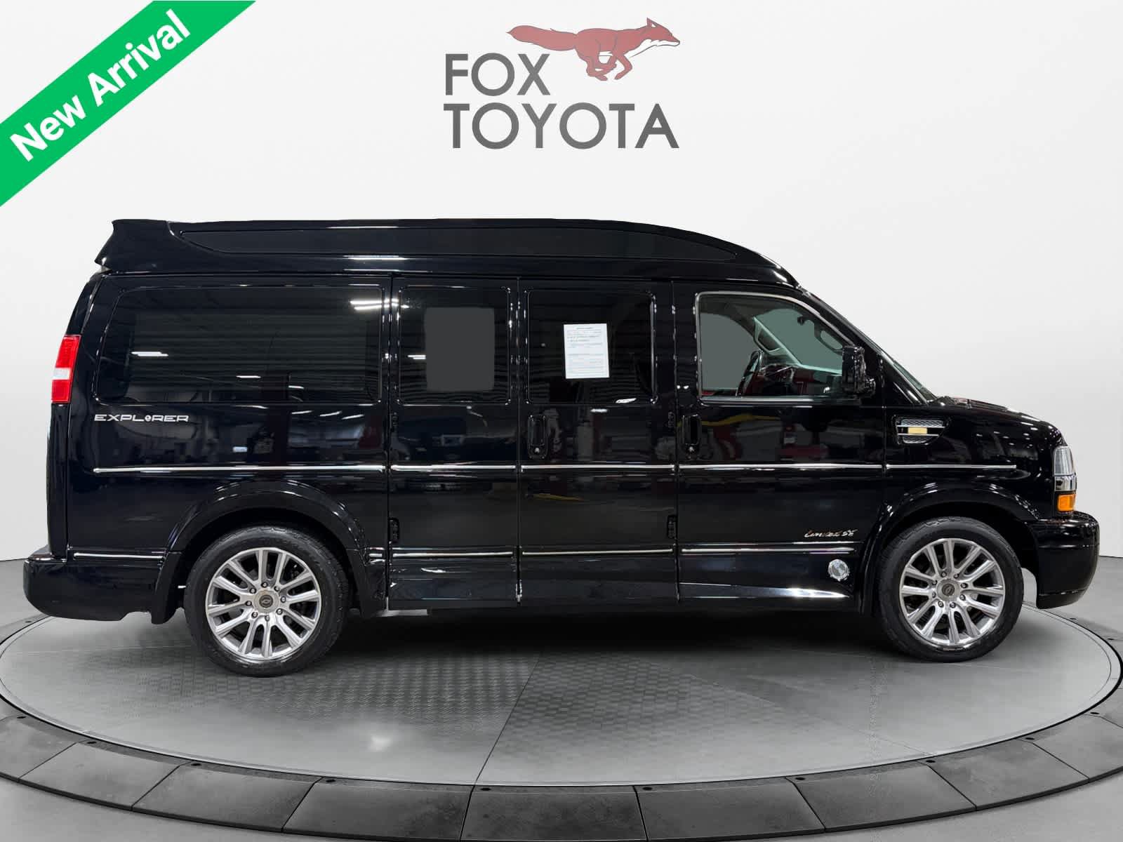 Used 2021 Chevrolet Express 2500 RWD image 7