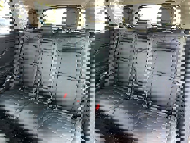 Used 2025 Lincoln Corsair FWD image 12