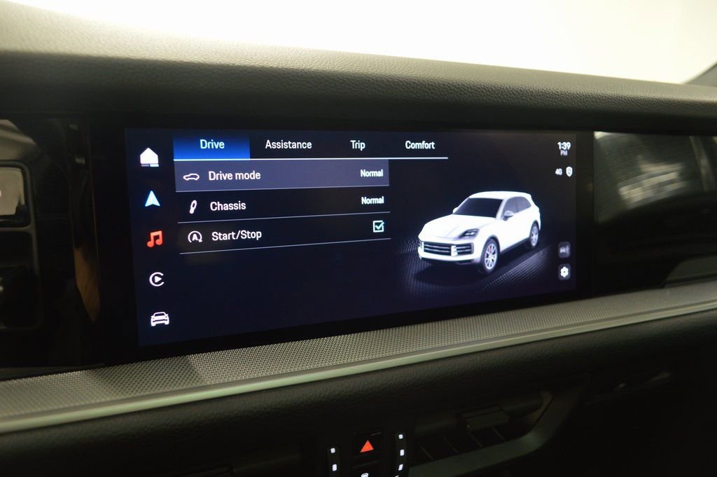 Certified 2025 Porsche Cayenne image 27