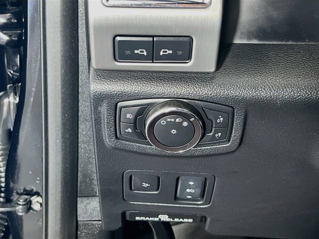 Used 2017 Ford F350 Platinum w/ Platinum Ultimate Package AWD/4WD image 22