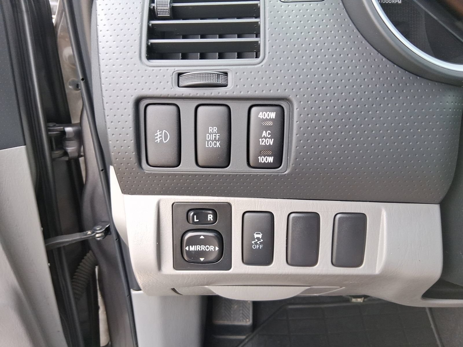 Used 2015 Toyota Tacoma PreRunner w/ TRD Off-Road Package RWD image 27