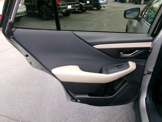 Used 2020 Subaru Outback Premium image 17
