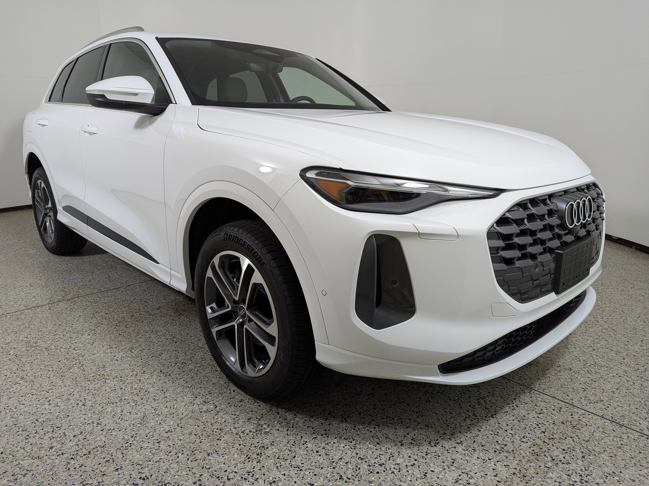 New 2025 Audi Q5 Premium image 1