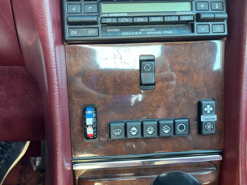 Used 1987 Mercedes-Benz 560 SL image 16