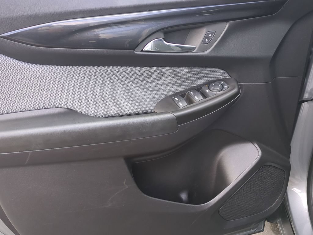 Used 2025 Chevrolet TrailBlazer LT AWD/4WD image 11