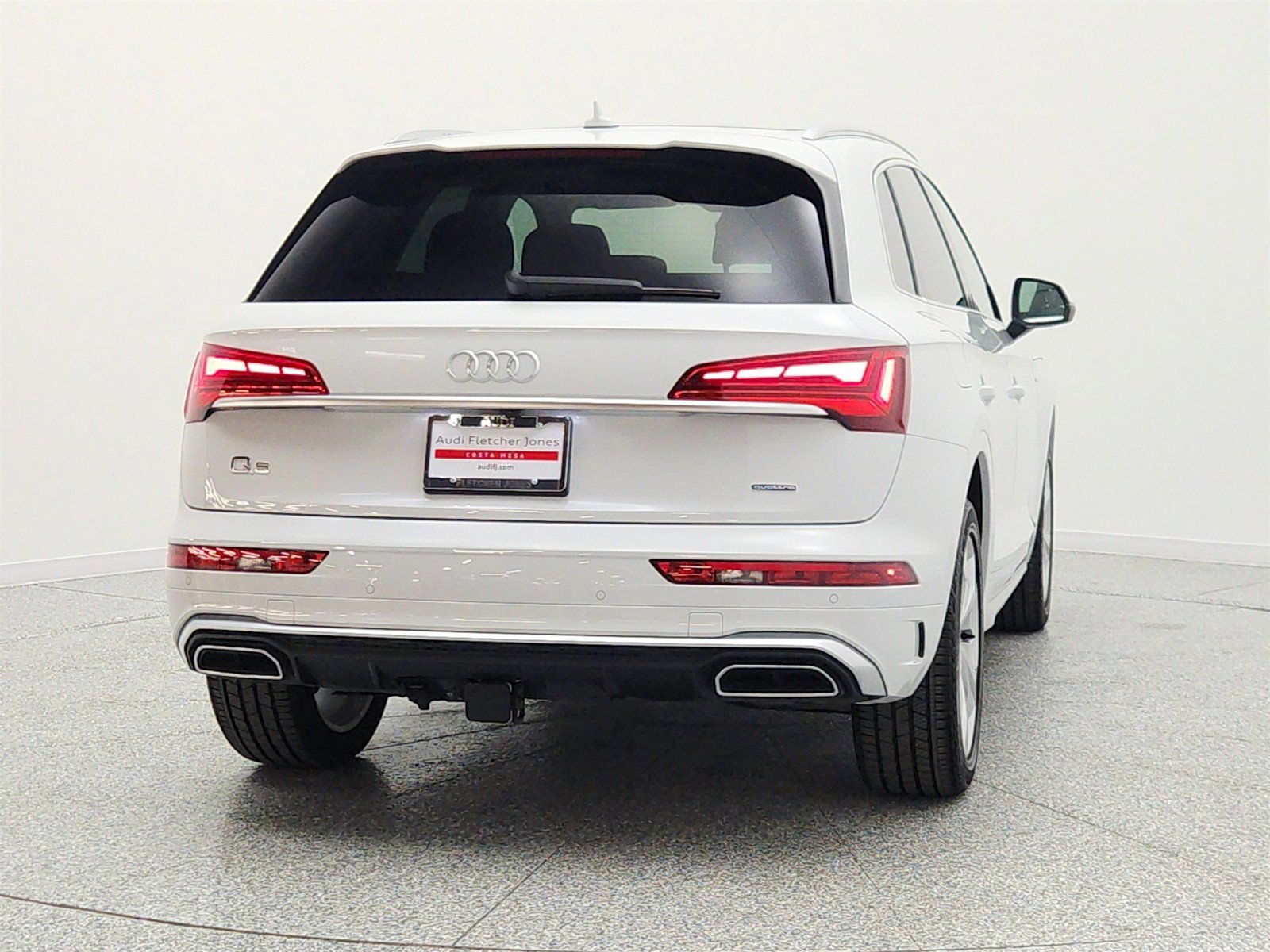 Used 2025 Audi Q5 2.0T Premium Plus w/ Premium Plus Package AWD/4WD image 6