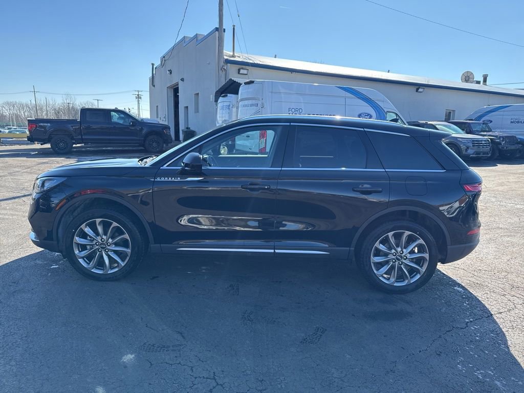 Used 2022 Lincoln Corsair AWD w/ Premium Package image 12