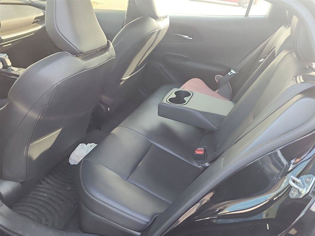 Used 2025 Toyota Prius XLE AWD/4WD image 9