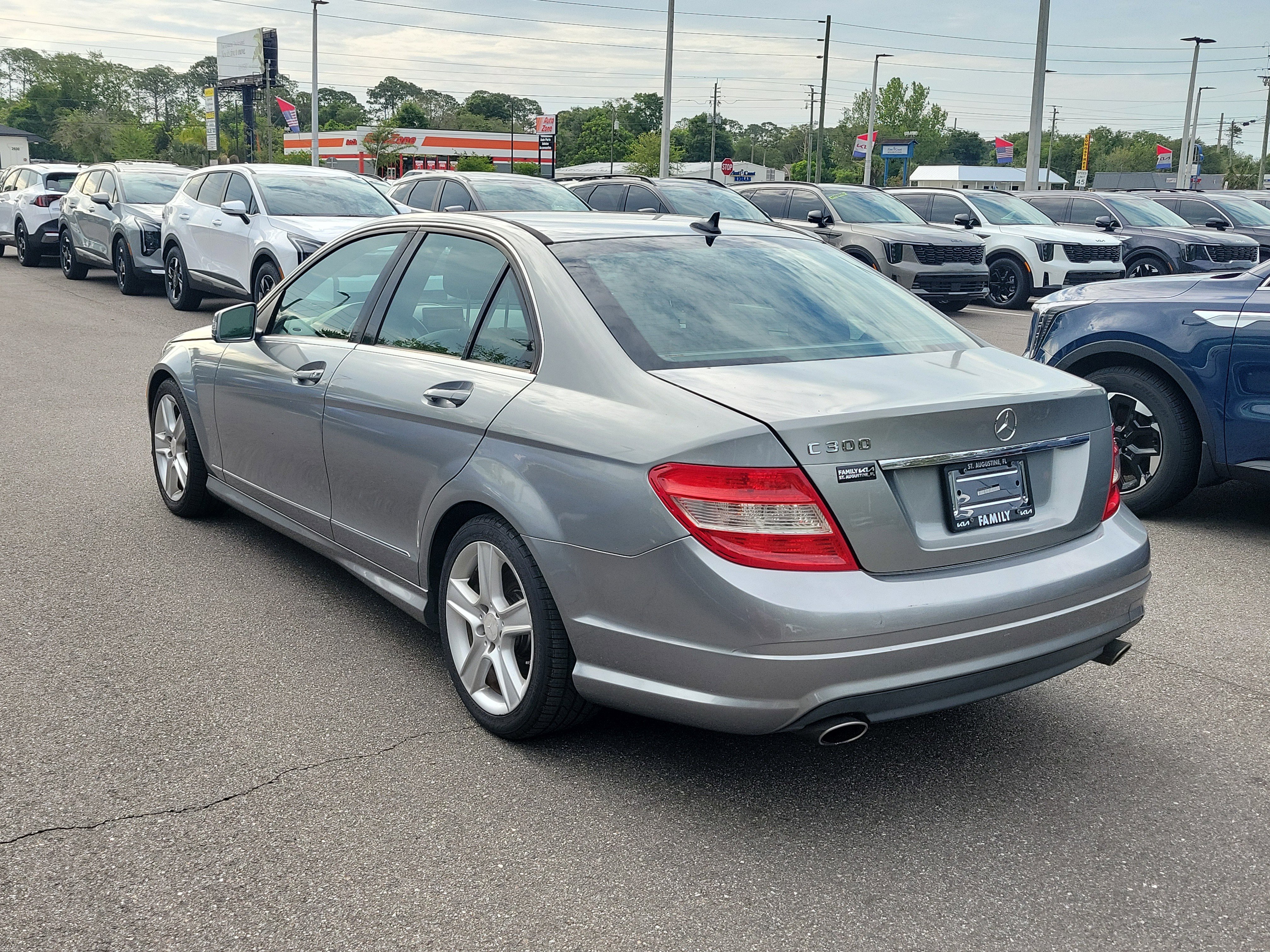 Used 2010 Mercedes-Benz C 300 Sedan image 47