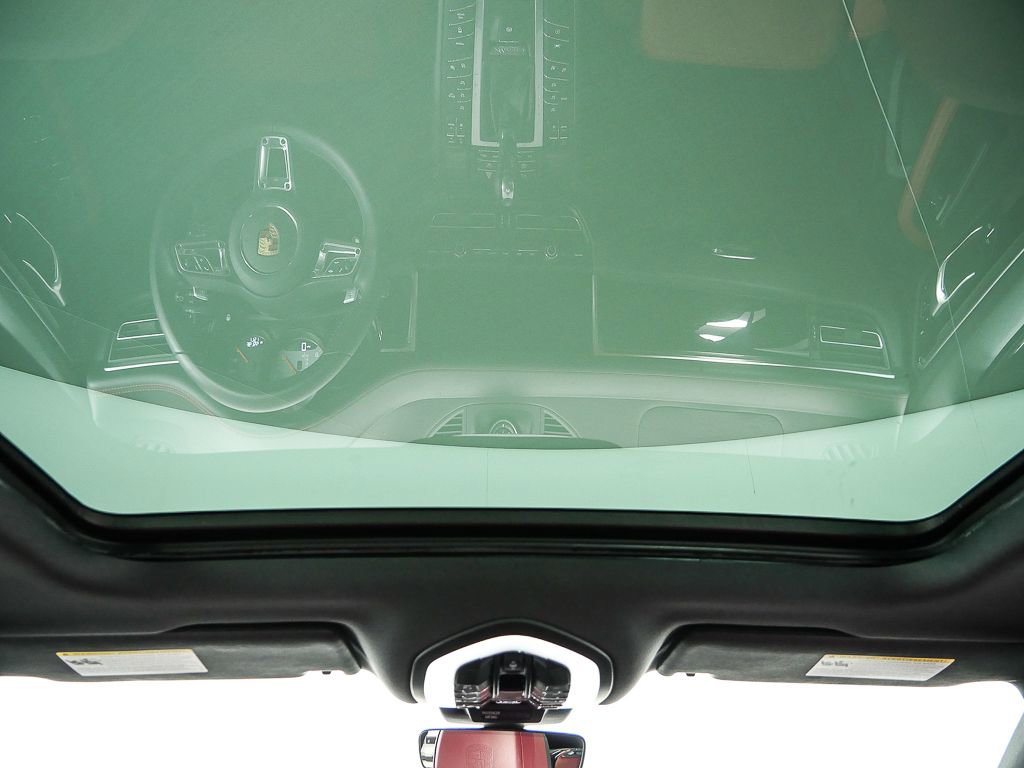 Certified 2021 Porsche Macan S image 23