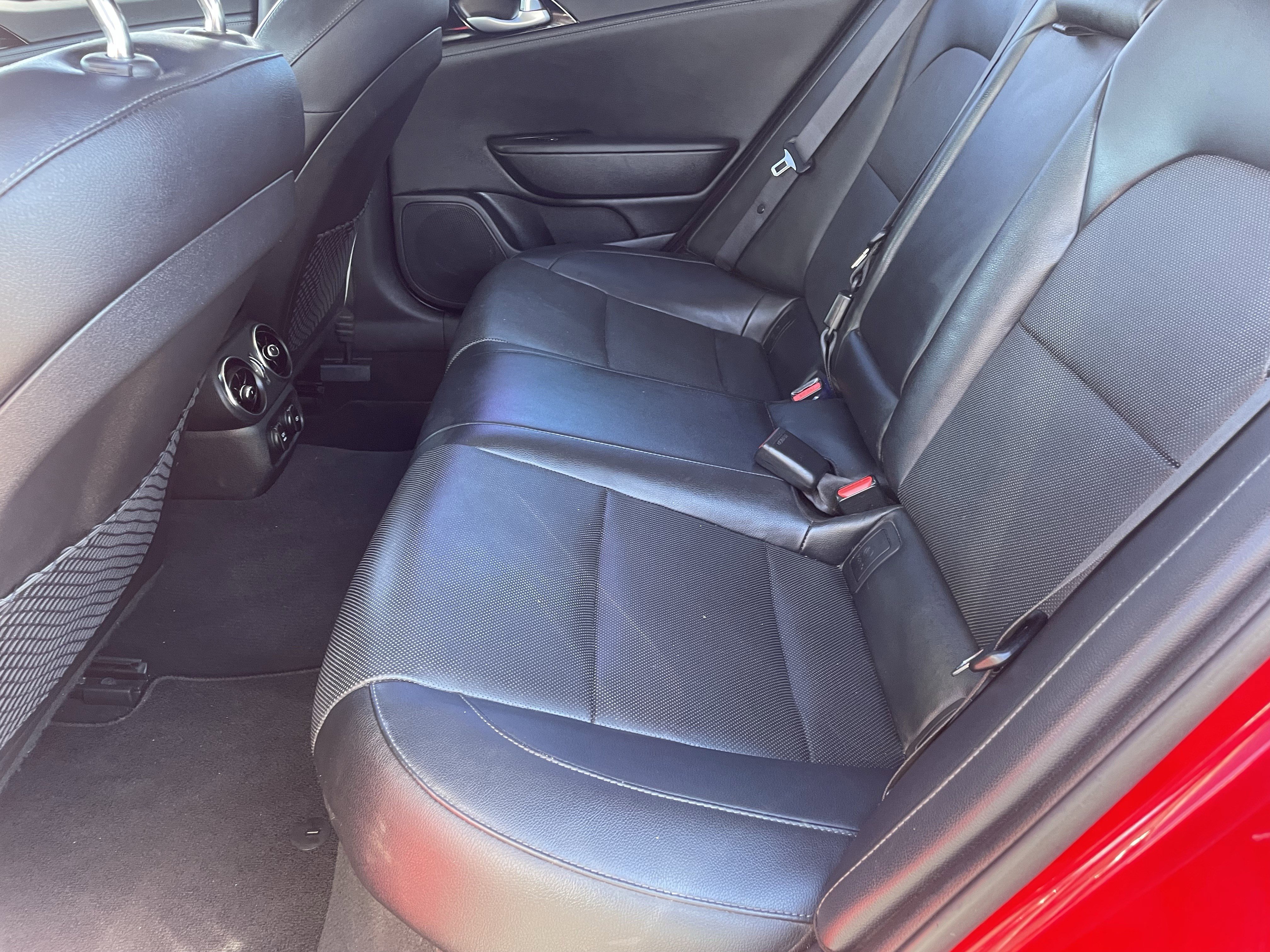 Used 2019 Kia Stinger image 15