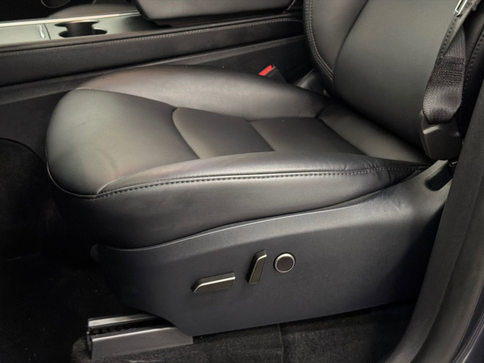 Used 2024 Tesla Model Y Long Range image 15