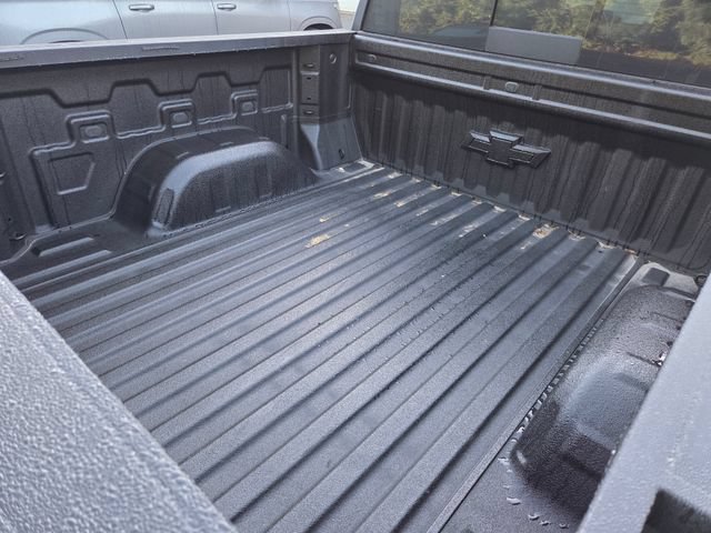 Used 2024 Chevrolet Silverado 1500 LT w/ Z71 Off-Road Package AWD/4WD image 8