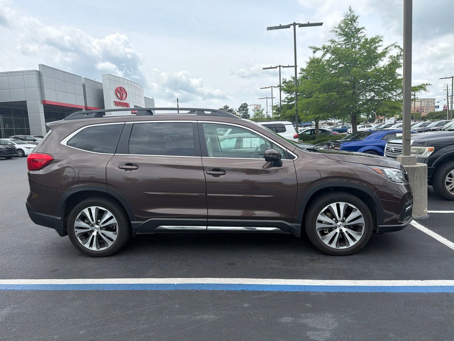 Used 2020 Subaru Ascent Limited w/ Technology Package AWD/4WD image 6