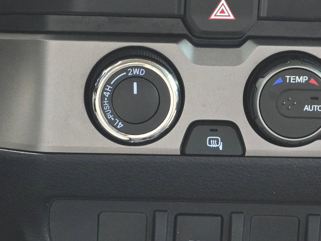 Used 2021 Toyota Tacoma SR AWD/4WD image 35