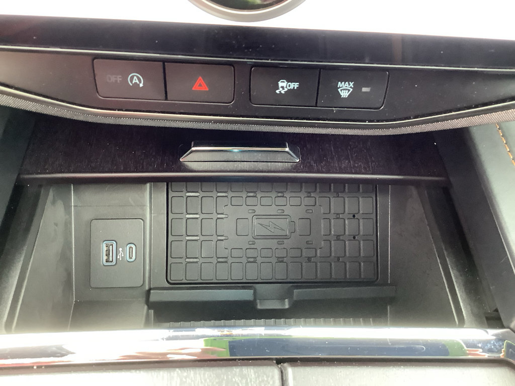 Used 2023 Ford Expedition Platinum AWD/4WD image 22