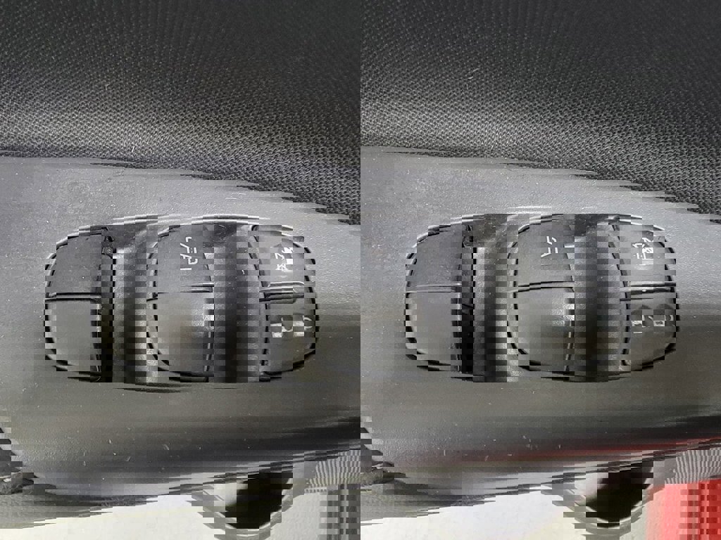 Used 2018 Nissan Sentra SV w/ Protection Package image 25