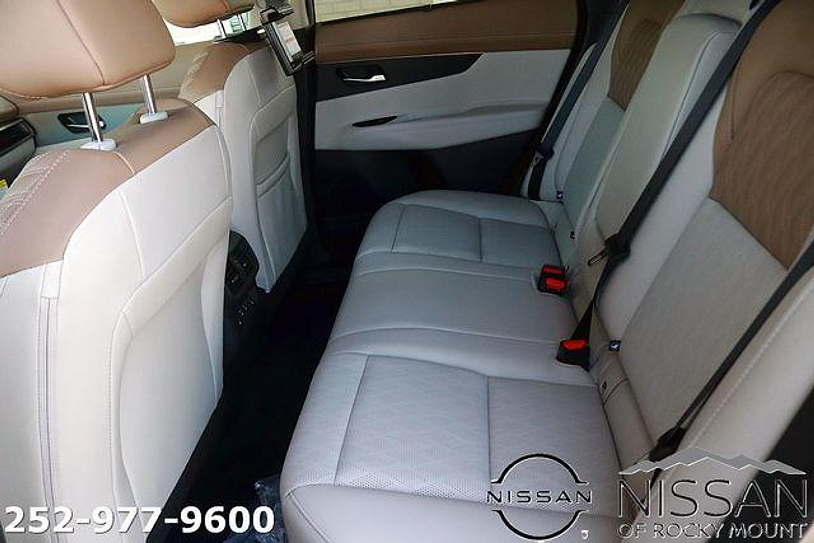 New 2026 Nissan Murano Platinum w/ Cargo Package AWD/4WD image 14