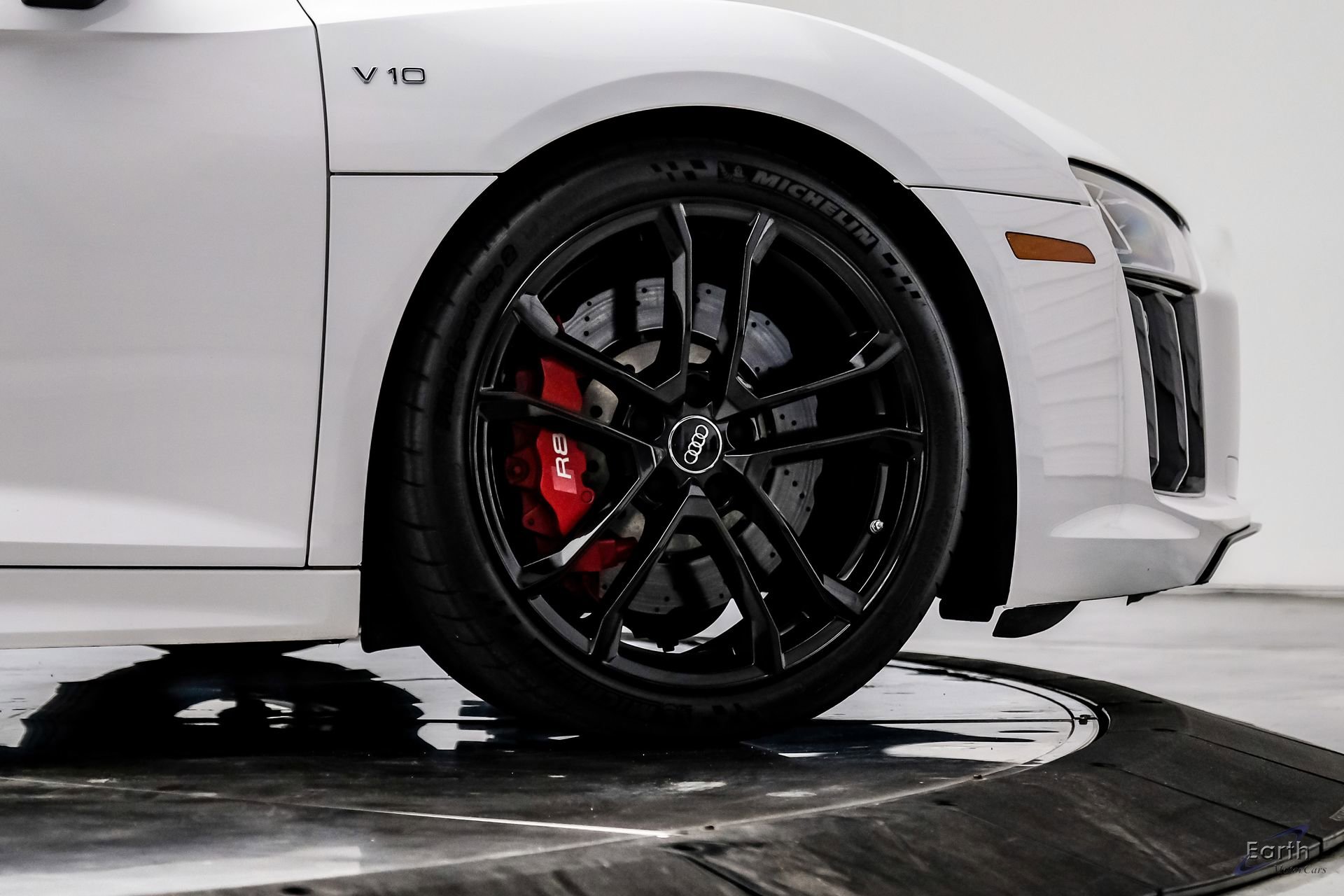 Used 2018 Audi R8 V10 RWD image 96