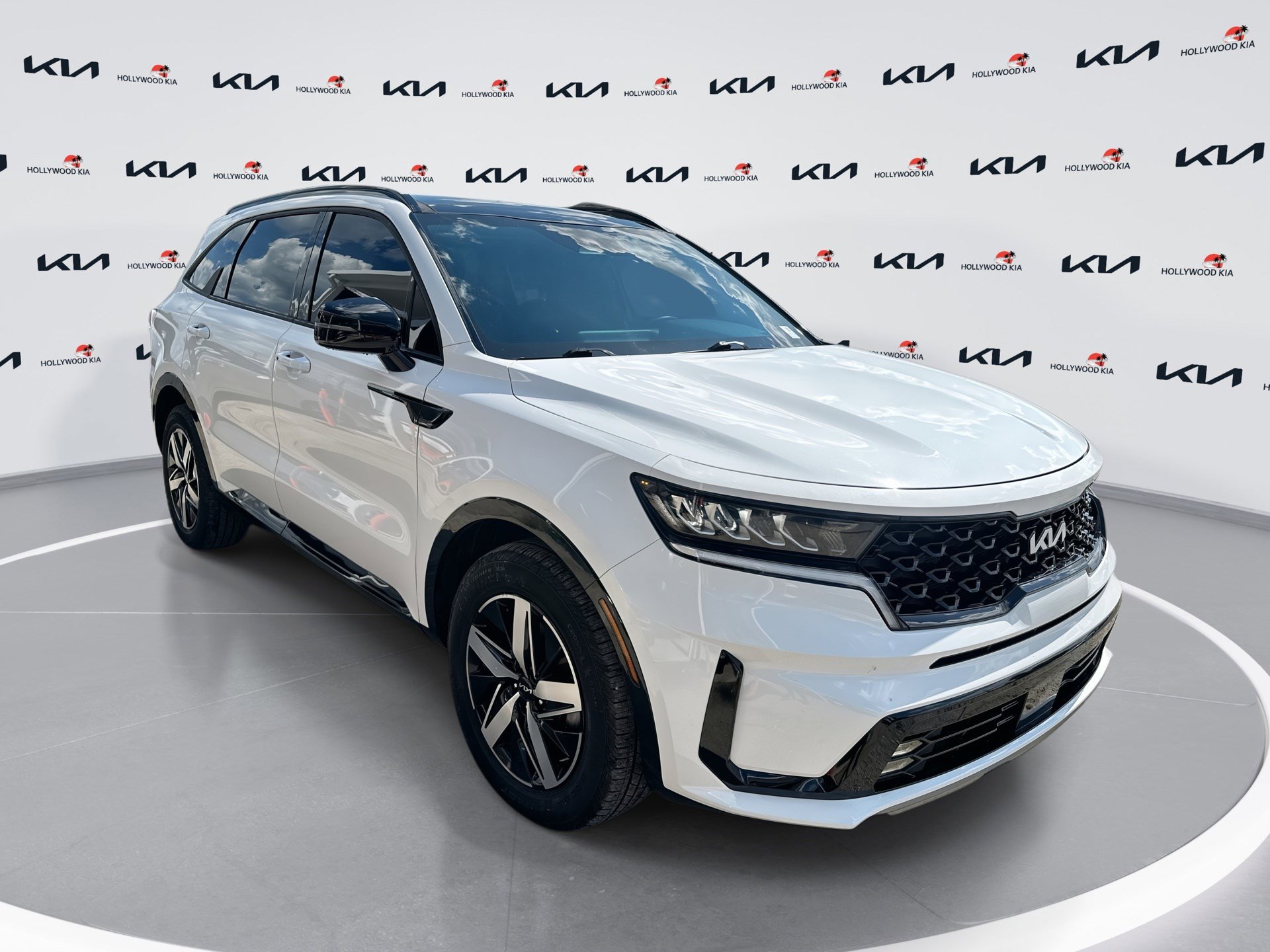 Used 2023 Kia Sorento EX w/ Panoramic Sunroof Package FWD image 1