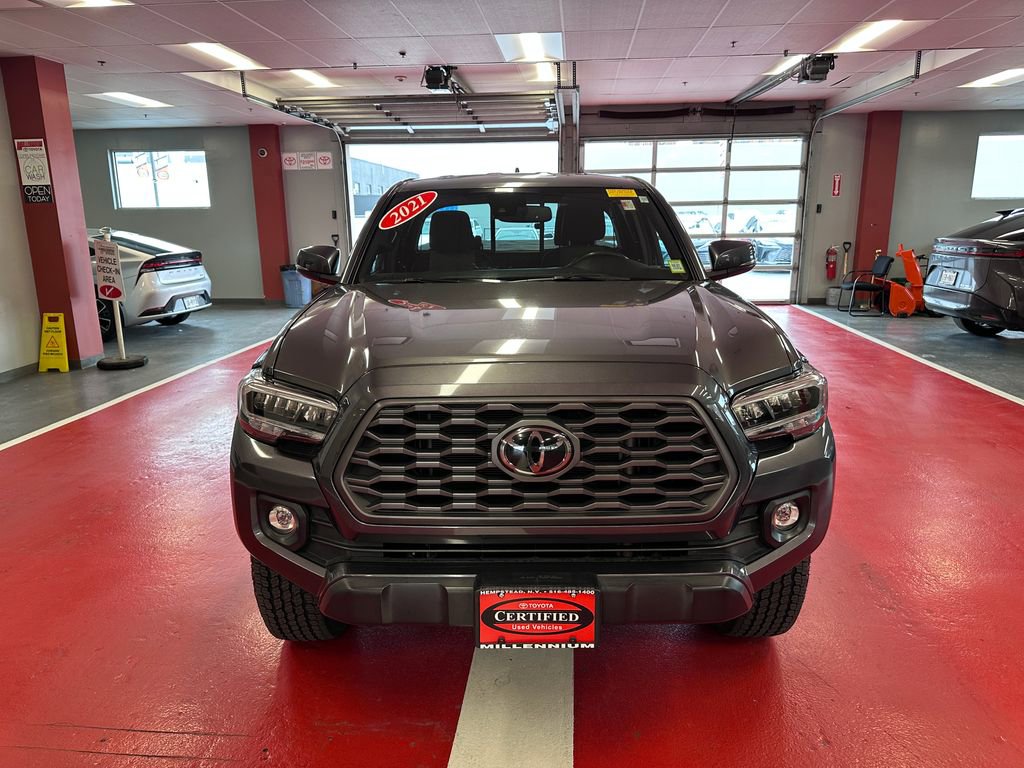 Used 2021 Toyota Tacoma TRD Off-Road w/ TRD Premium Off Road Package image 8