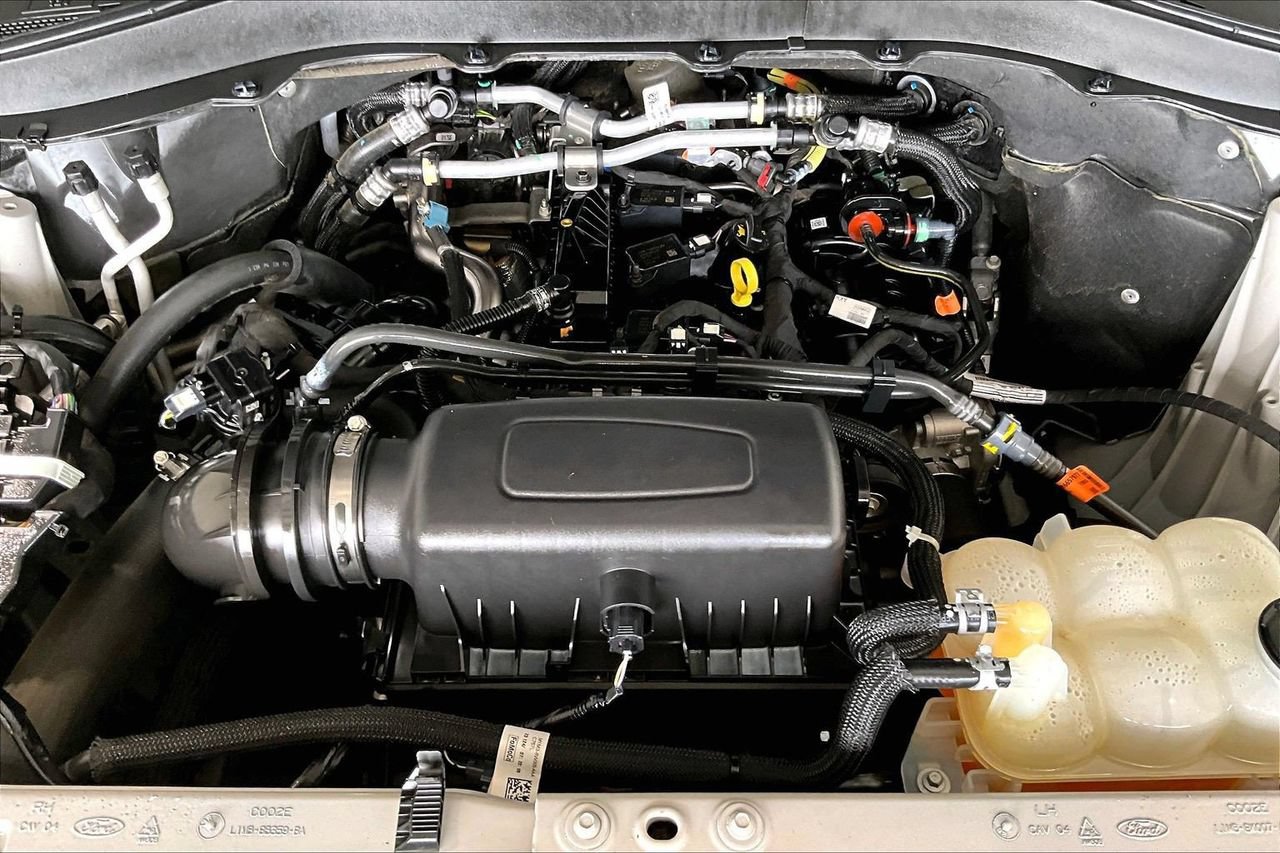 Certified 2023 Ford Explorer XLT RWD image 32
