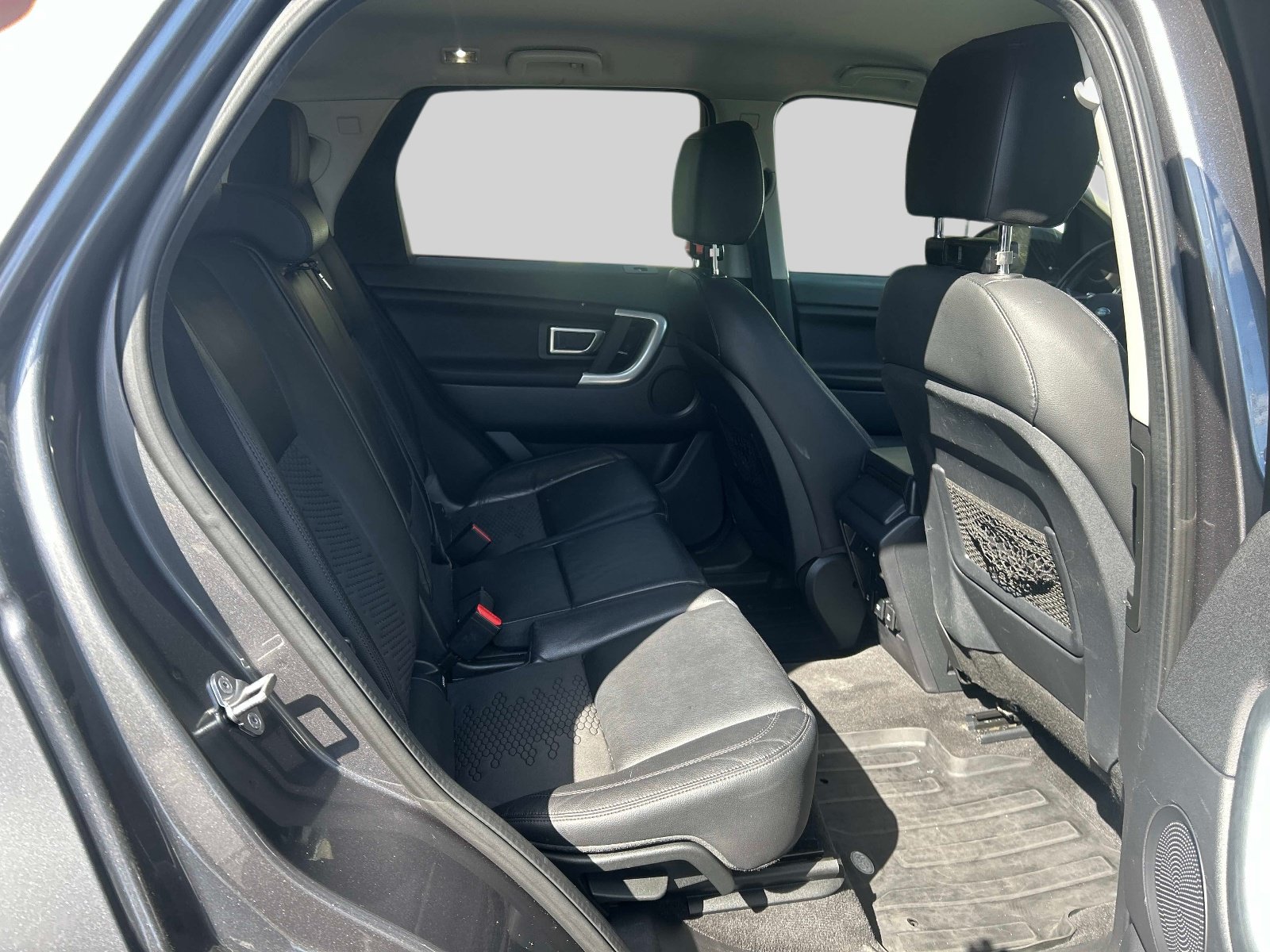 Used 2018 Land Rover Discovery Sport SE AWD/4WD image 13