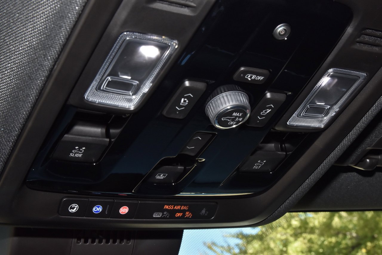 Used 2026 Chevrolet Suburban Premier RWD image 34