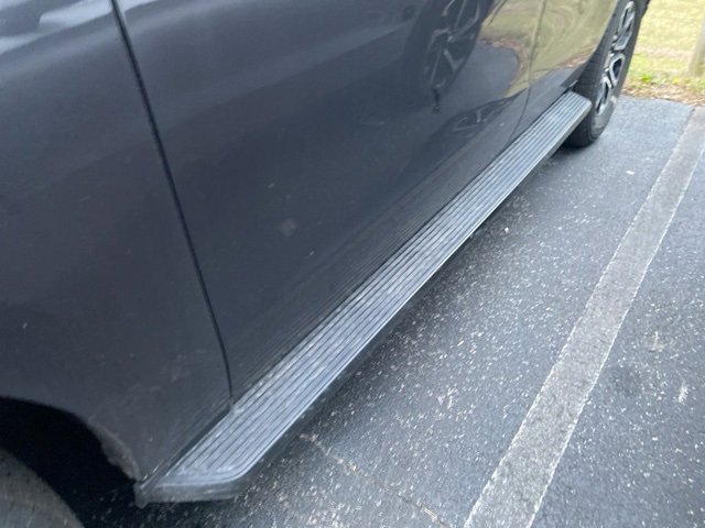 Used 2024 Ford Expedition XLT image 9