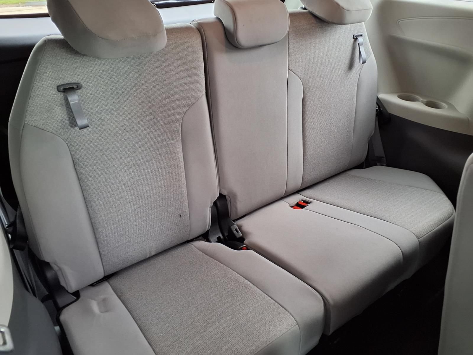 Certified 2023 Toyota Sienna LE FWD image 19