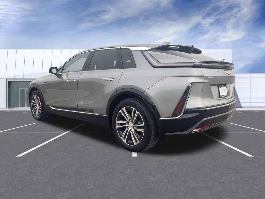 Certified 2024 Cadillac Lyriq Luxury AWD/4WD image 6