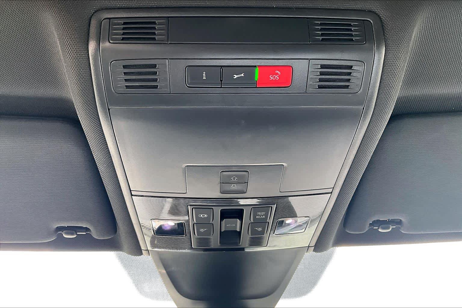 Used 2024 Volkswagen Tiguan SE R-Line FWD image 36