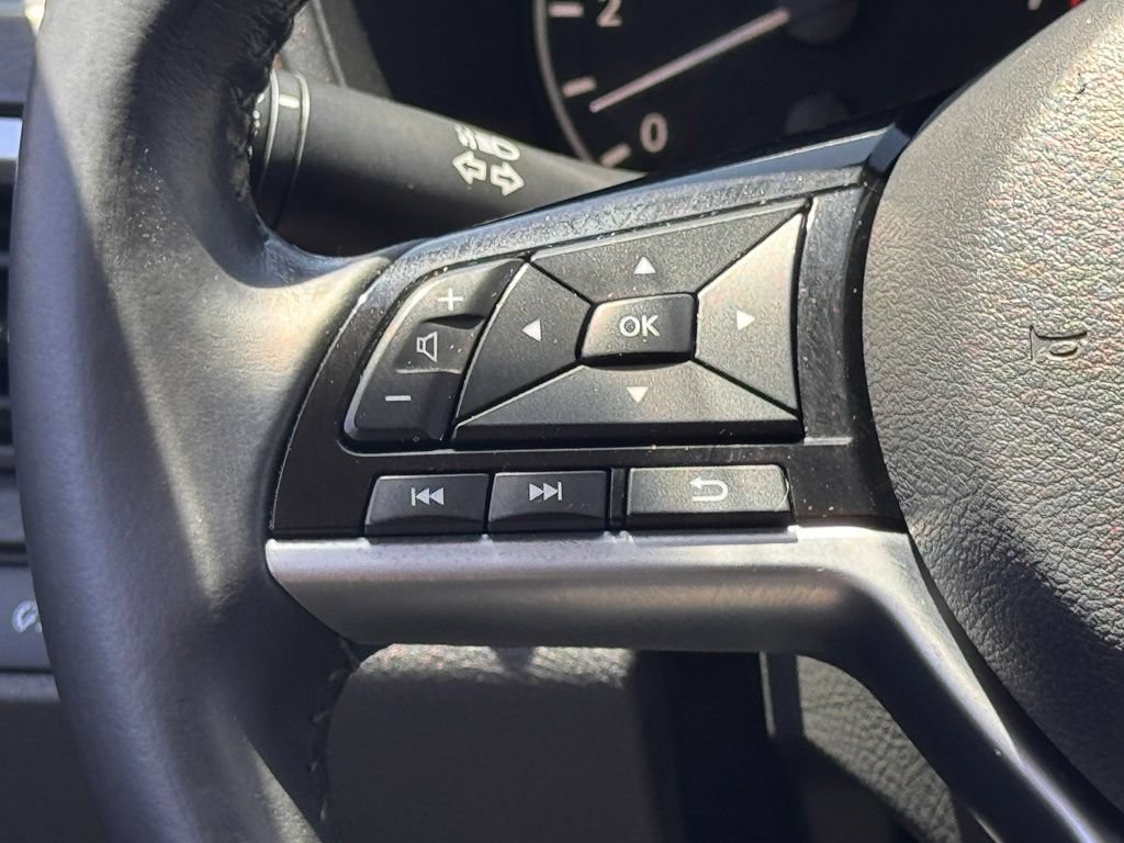Certified 2023 Nissan Altima 2.5 SV w/ SV Premium Package FWD image 16