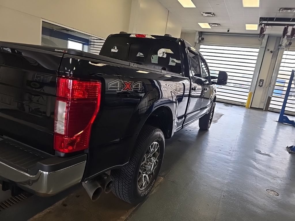 Used 2020 Ford F350 Lariat w/ Lariat Ultimate Package AWD/4WD image 3