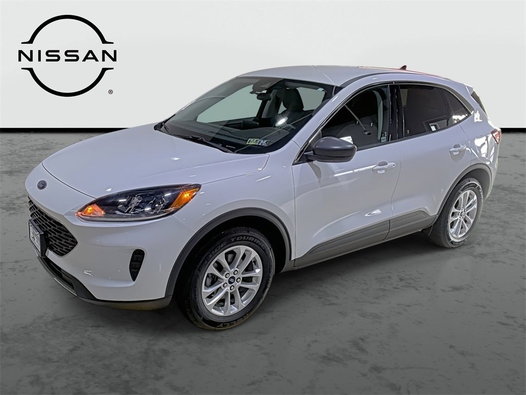 Used 2022 Ford Escape SE w/ Cold Weather Package