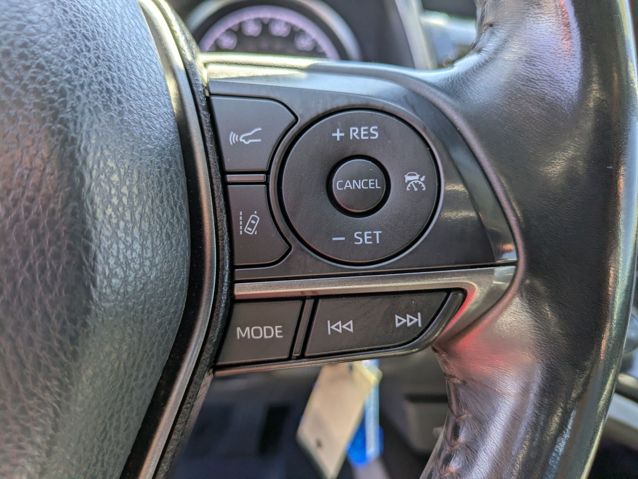 Used 2023 Toyota Camry SE FWD image 18