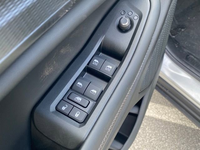 New 2025 Jeep Grand Cherokee Altitude image 13